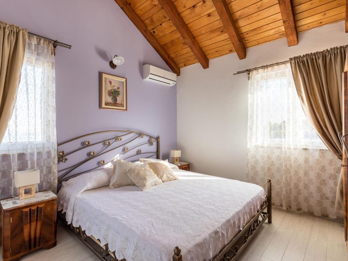 Luxurious Villa In Selca With Pool Εξωτερικό φωτογραφία