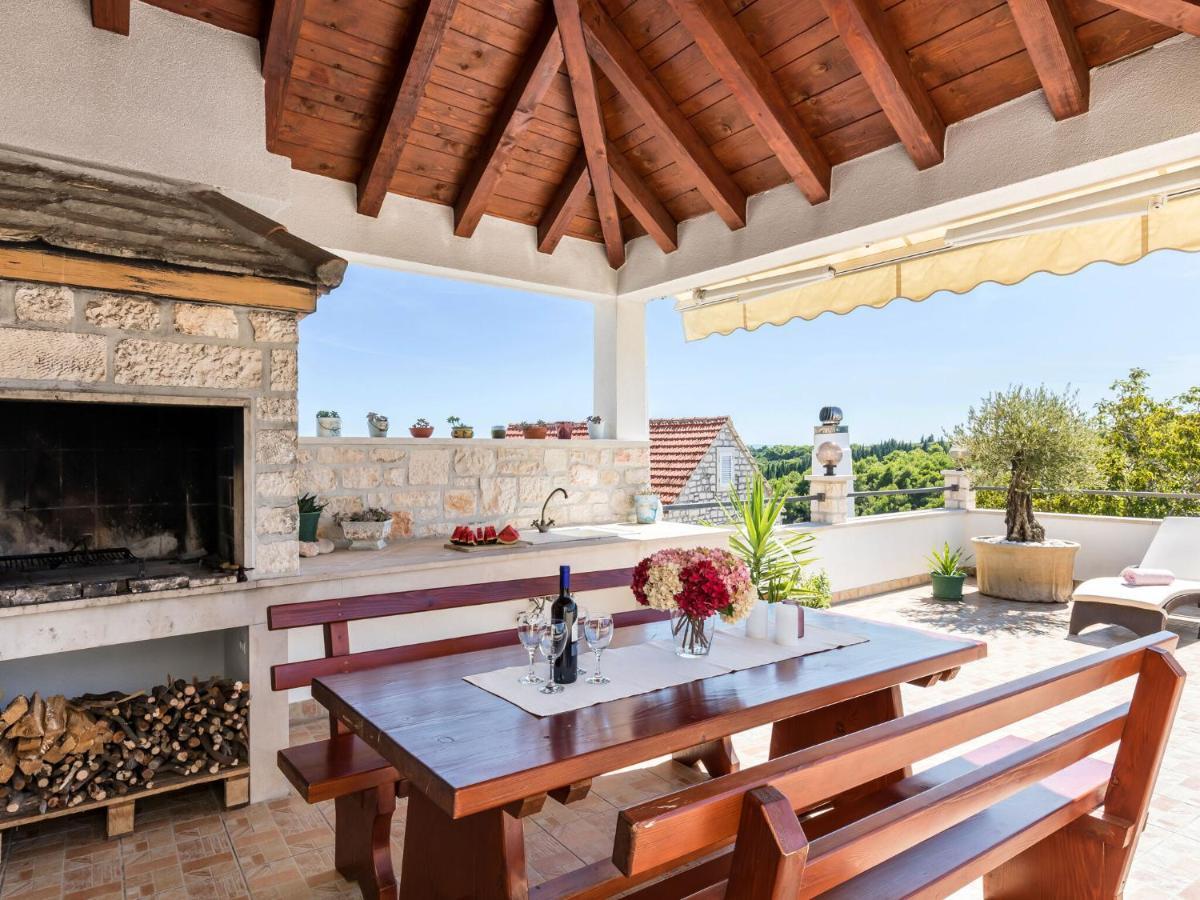 Luxurious Villa In Selca With Pool Εξωτερικό φωτογραφία