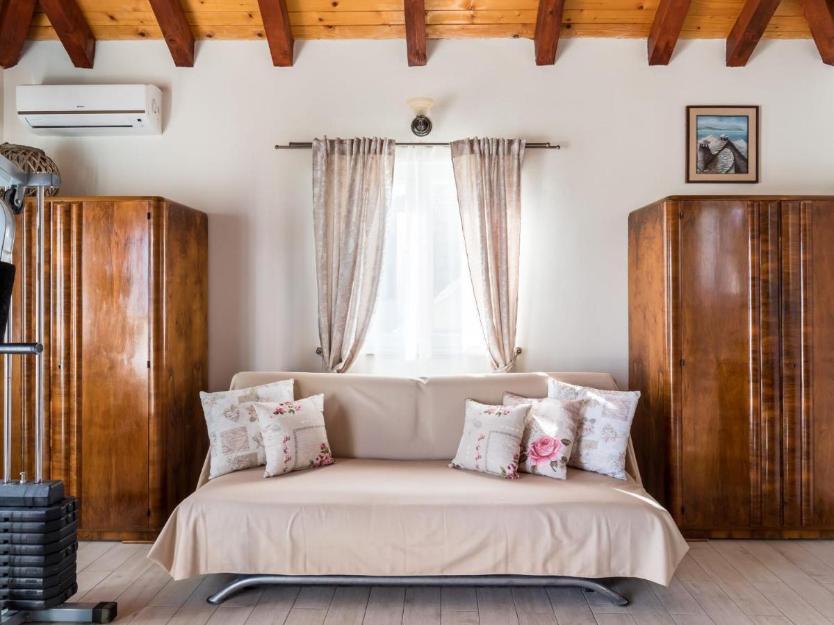 Luxurious Villa In Selca With Pool Εξωτερικό φωτογραφία